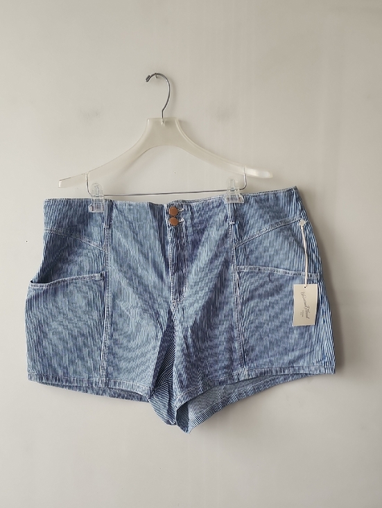 Universal Thread Pants - Universal Thread Blue and White Striped High-Waist Women’s Shorts